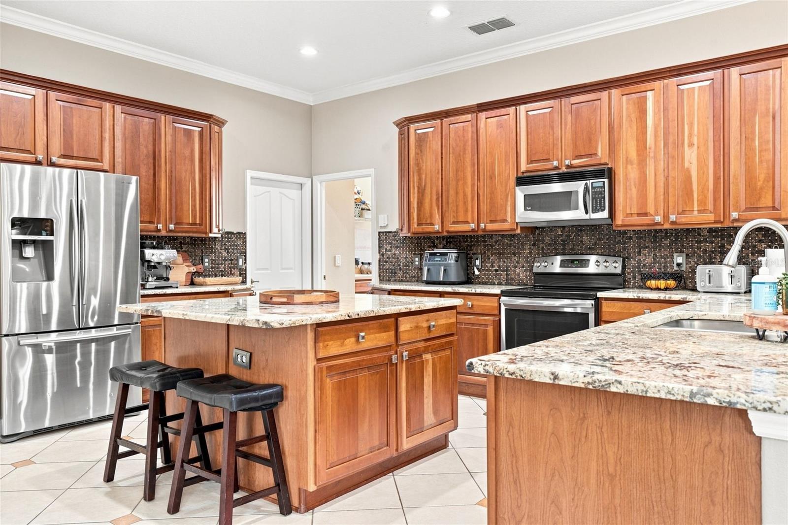 1463 Maple Leaf Ln Property Photo 4