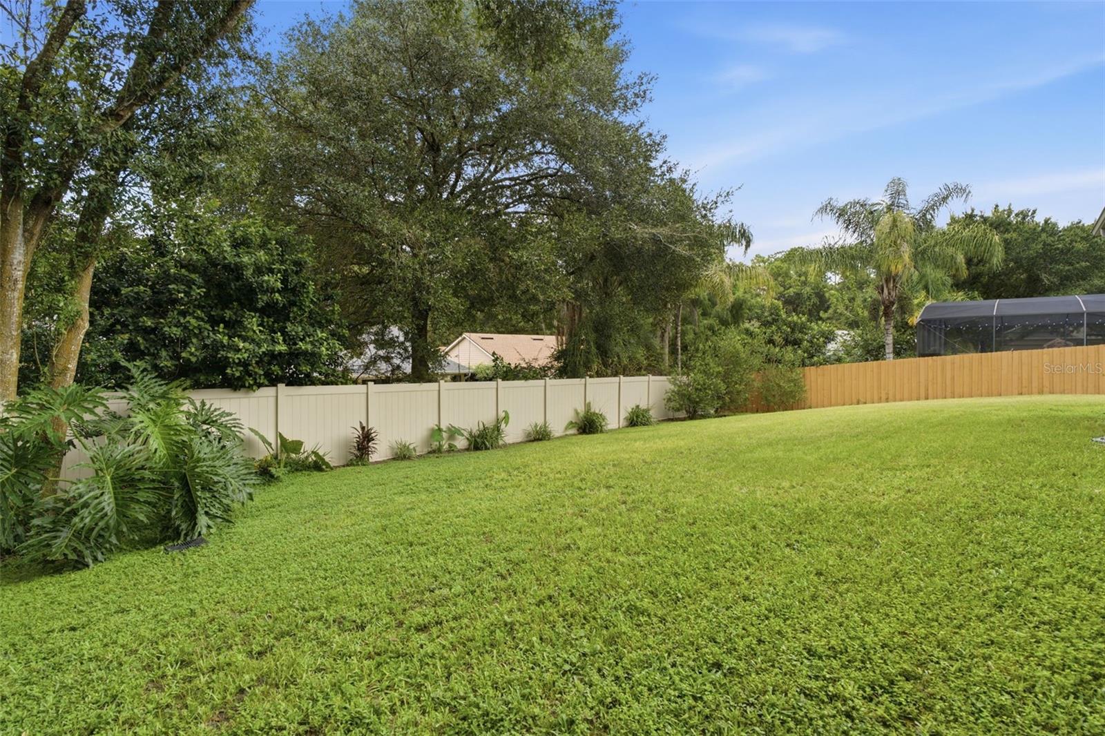 1463 Maple Leaf Ln Property Photo 28