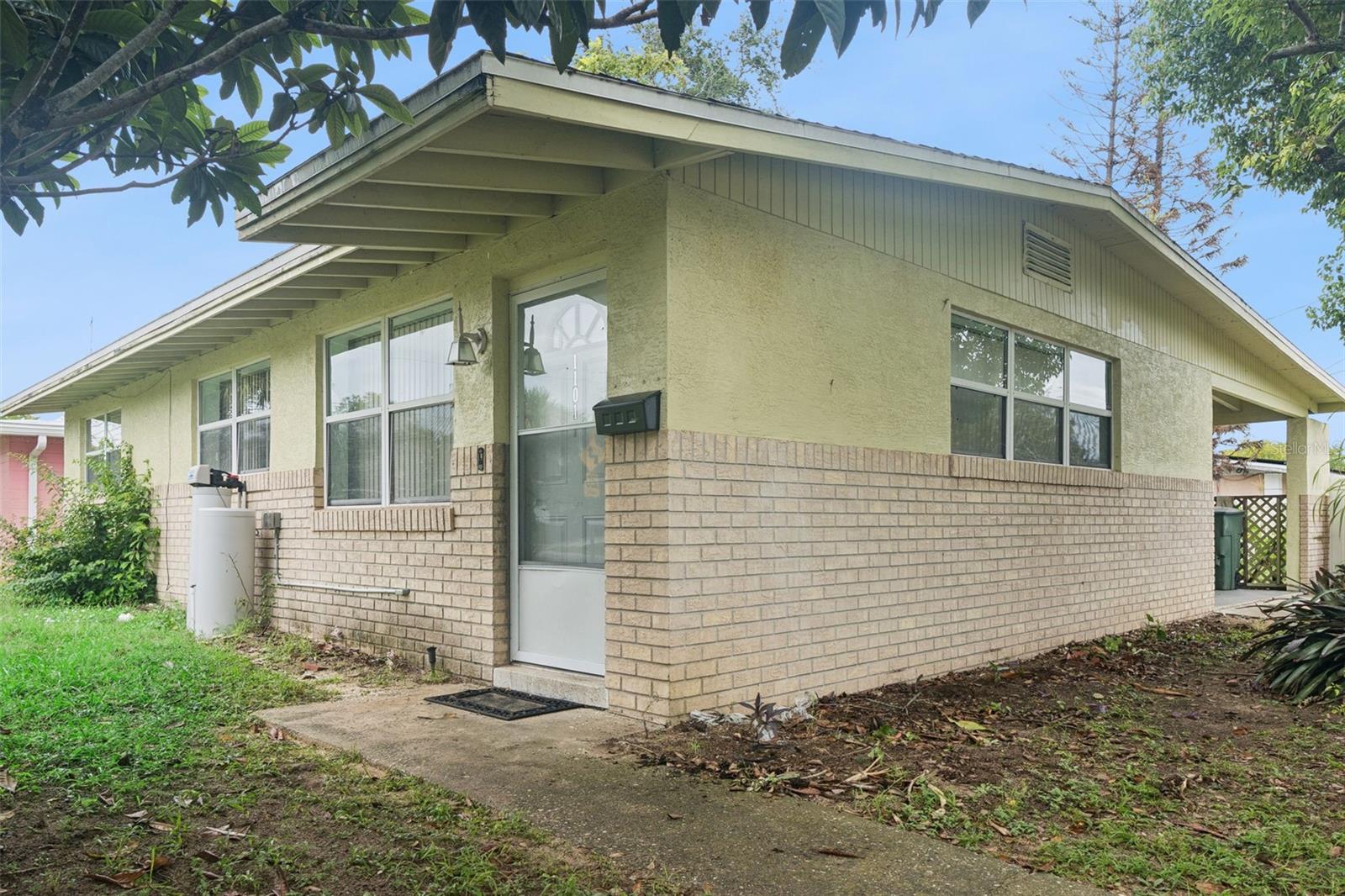 1101 Lewis Dr Property Photo 3
