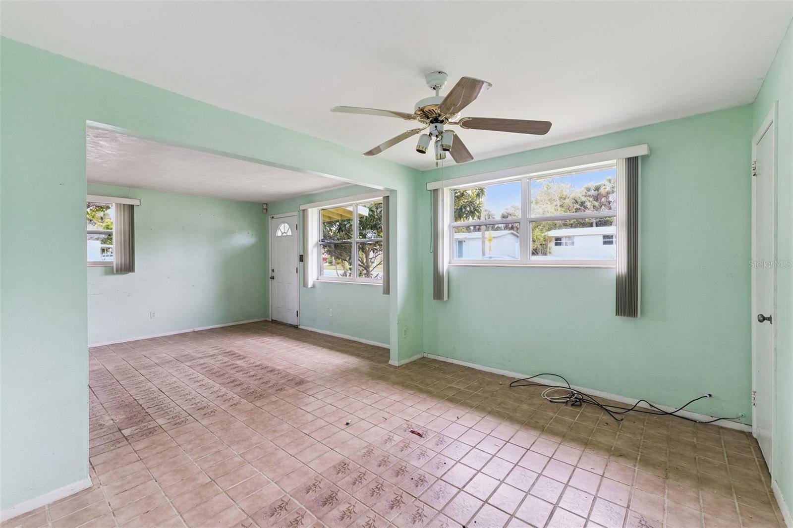 1101 Lewis Dr Property Photo 6