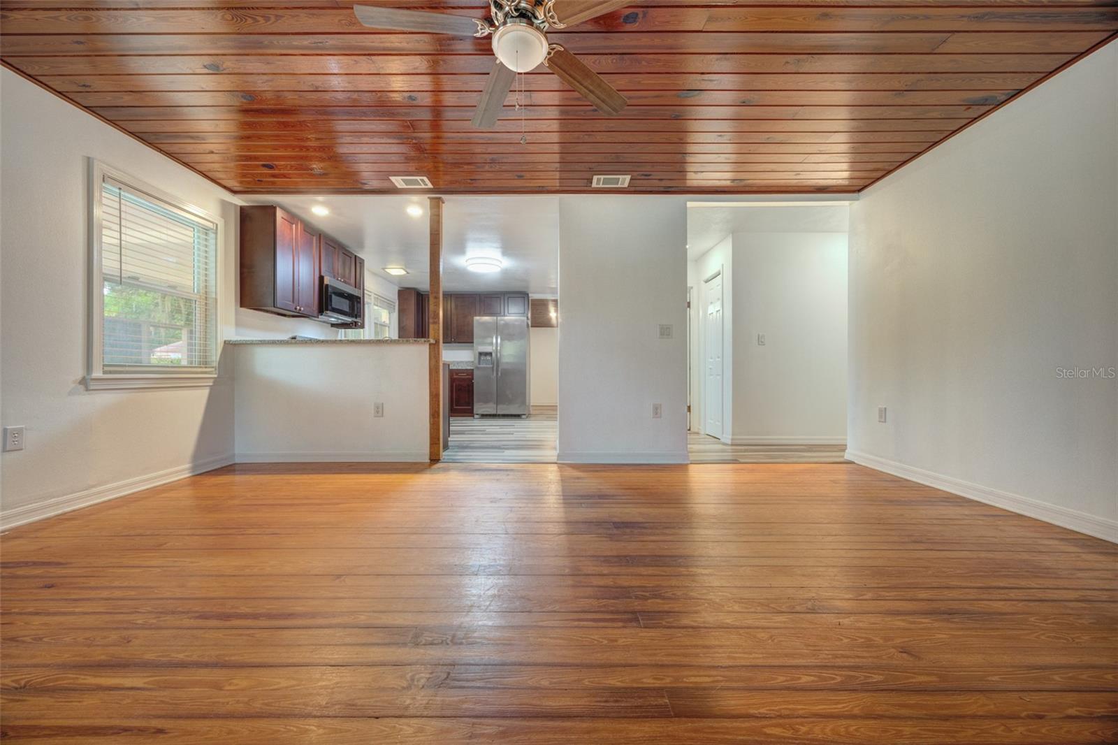 355 W Wisconsin Ave Property Photo 10