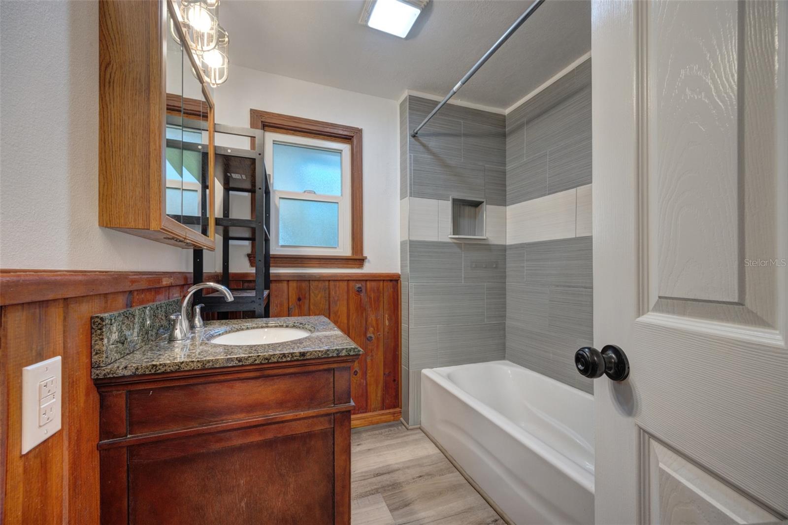 355 W Wisconsin Ave Property Photo 17