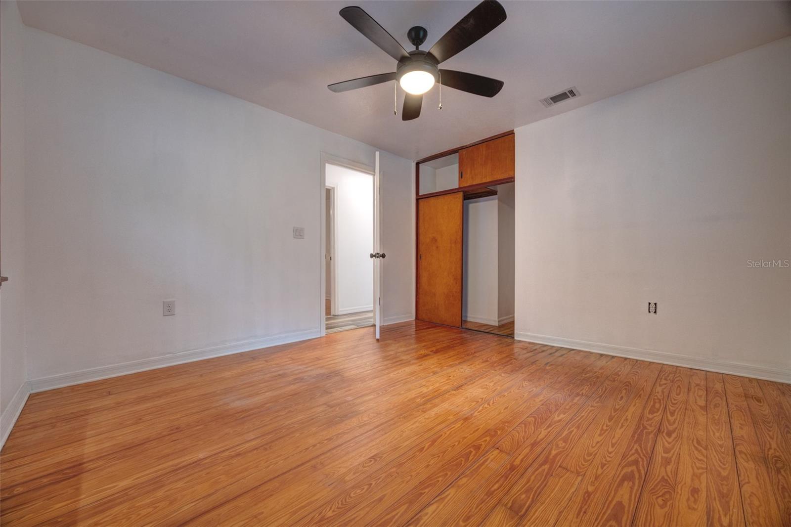 355 W Wisconsin Ave Property Photo 21