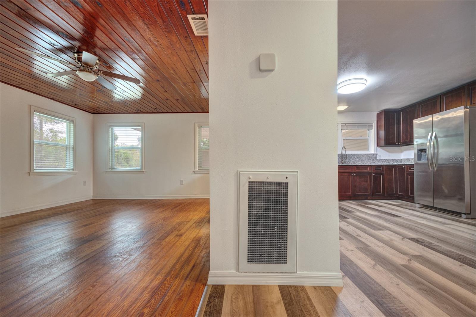 355 W Wisconsin Ave Property Photo 26