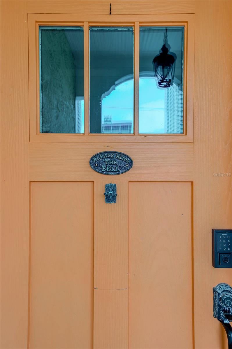 417 N Grandview Ave Property Photo 3