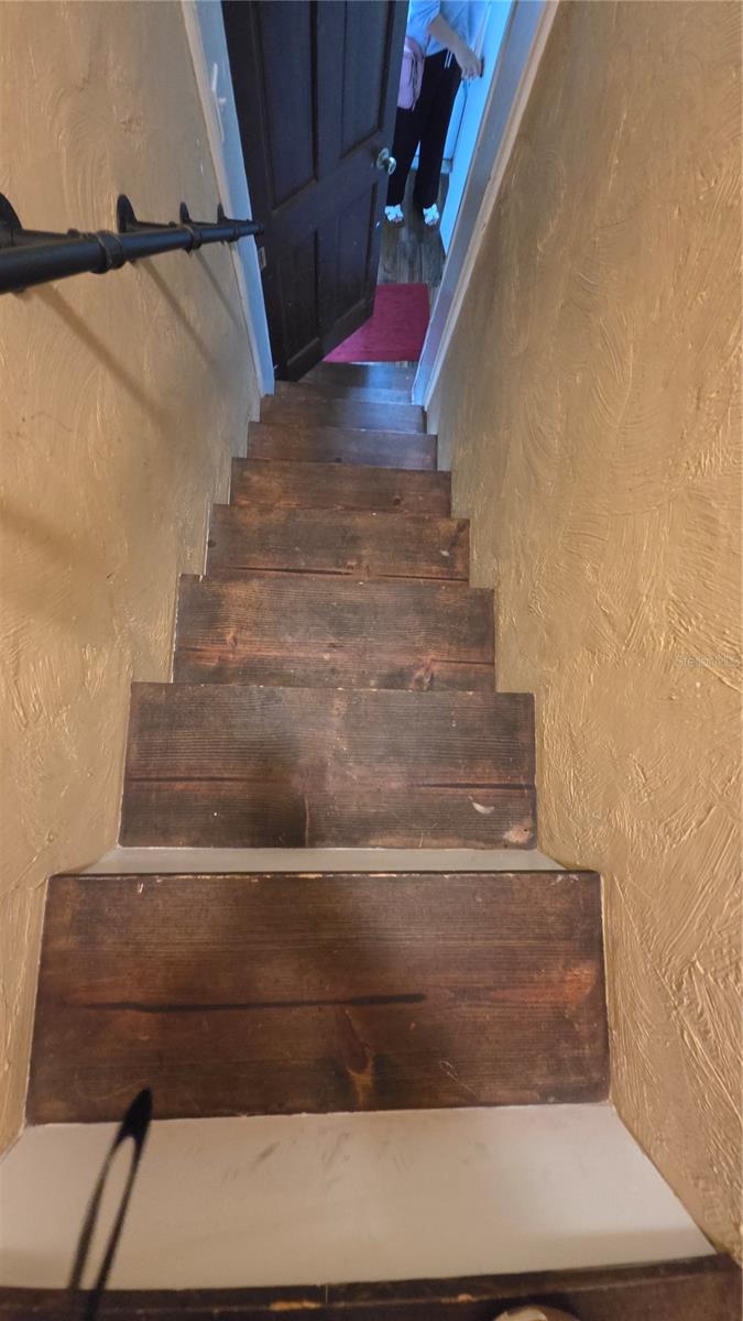 1411 E New York Ave Property Photo 2