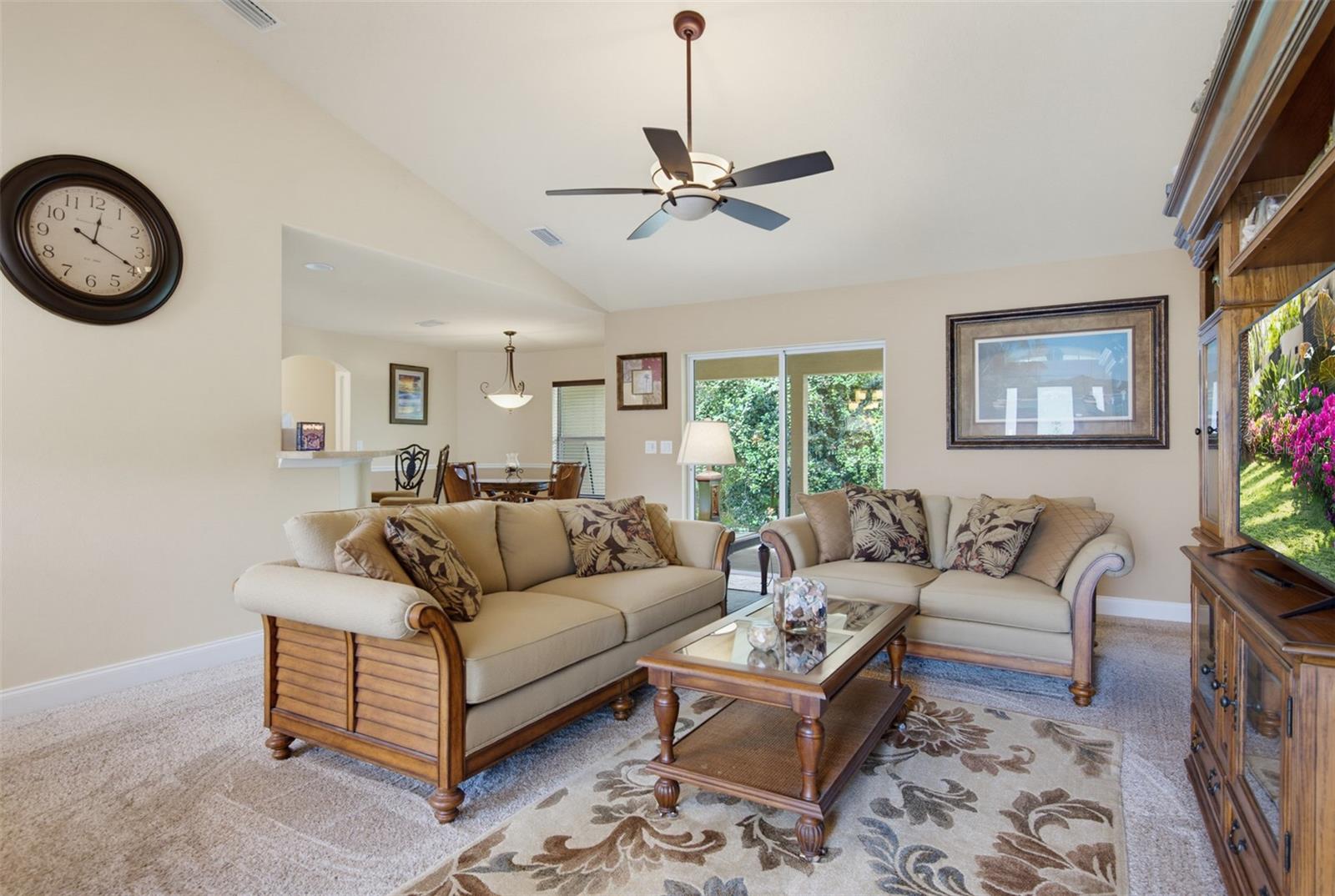 16 Westland Run Property Photo 4