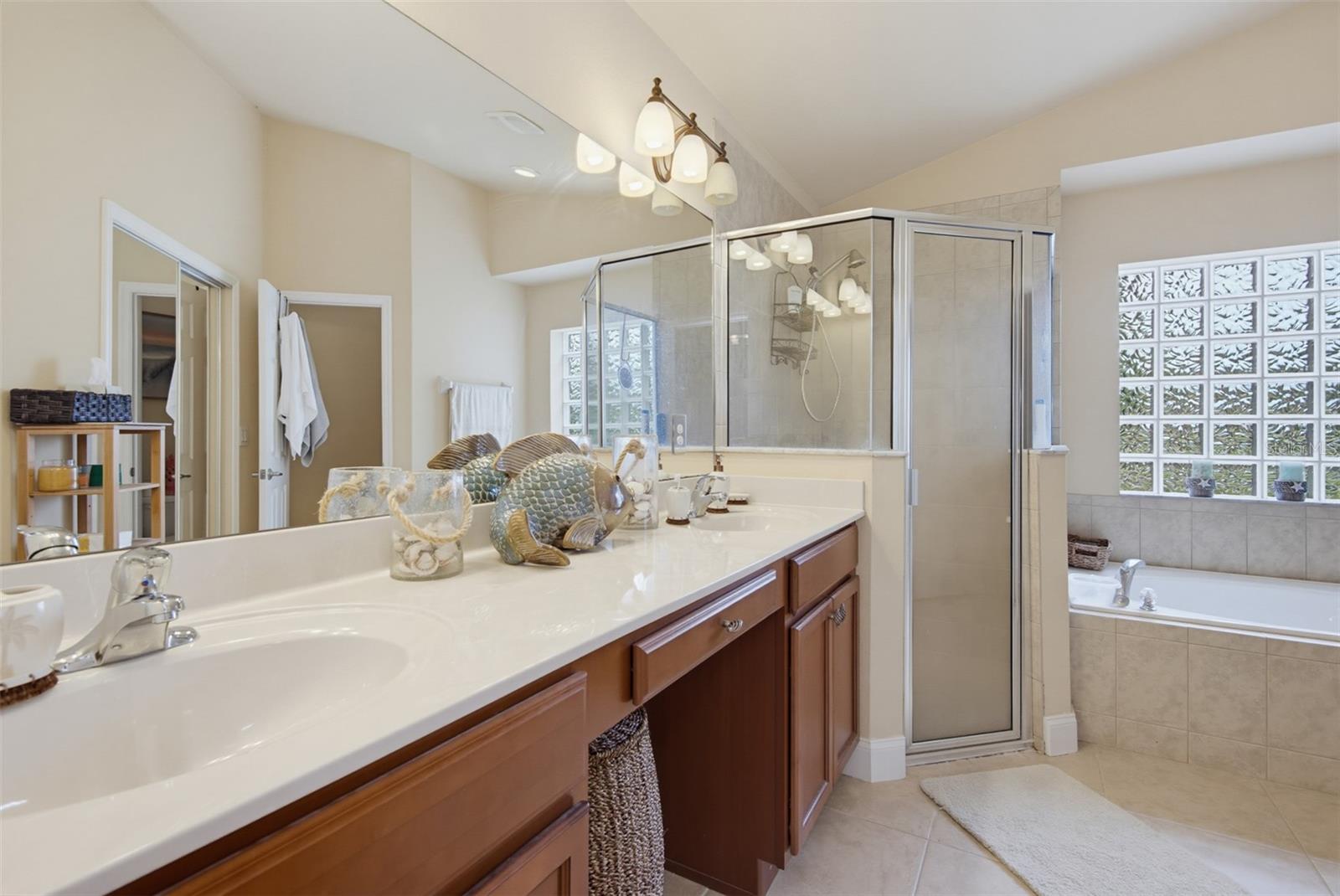 16 Westland Run Property Photo 34
