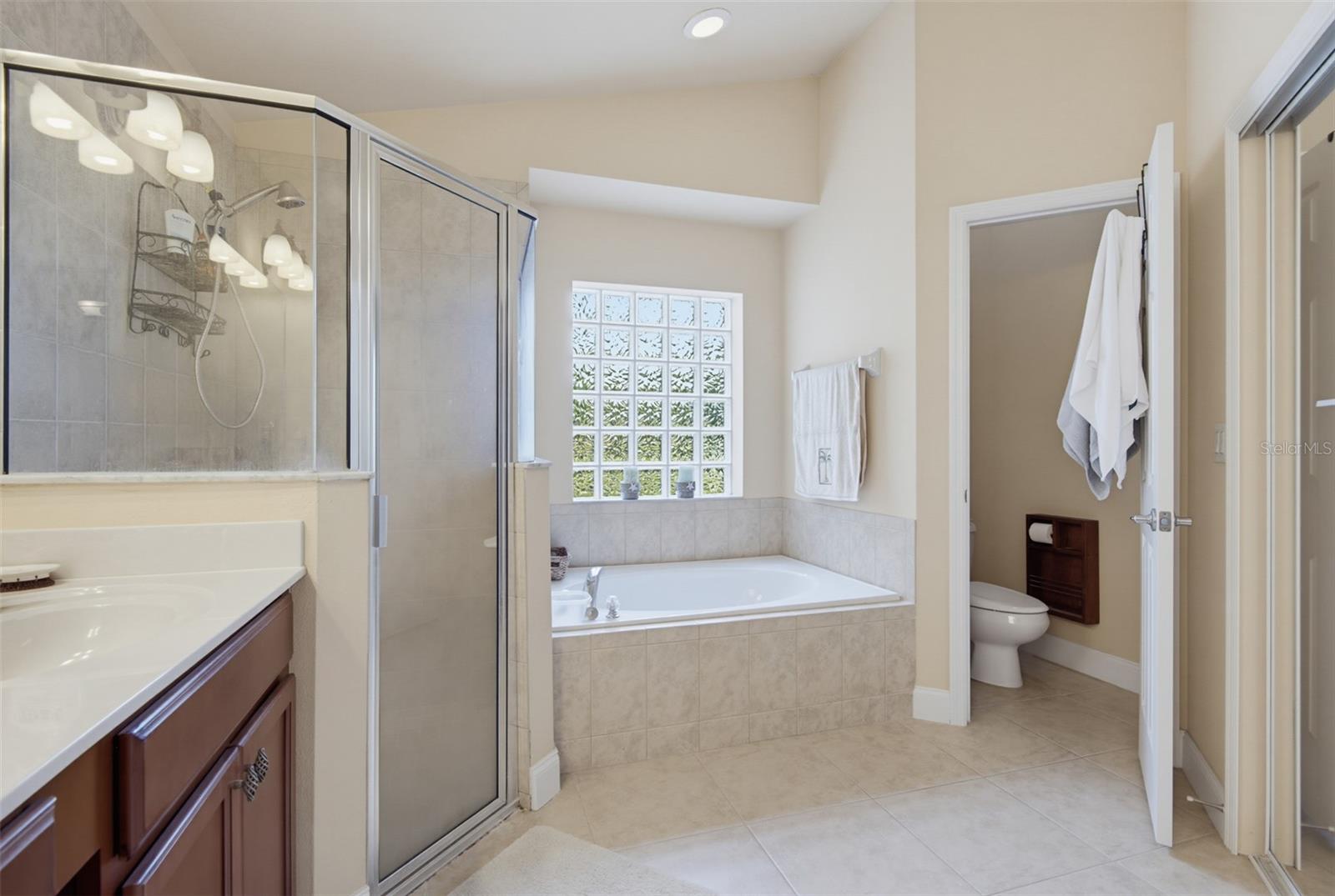 16 Westland Run Property Photo 35