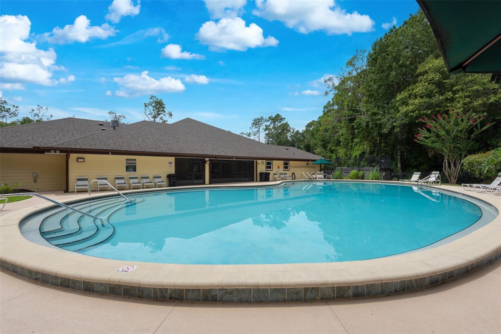 16 Westland Run Property Photo 45
