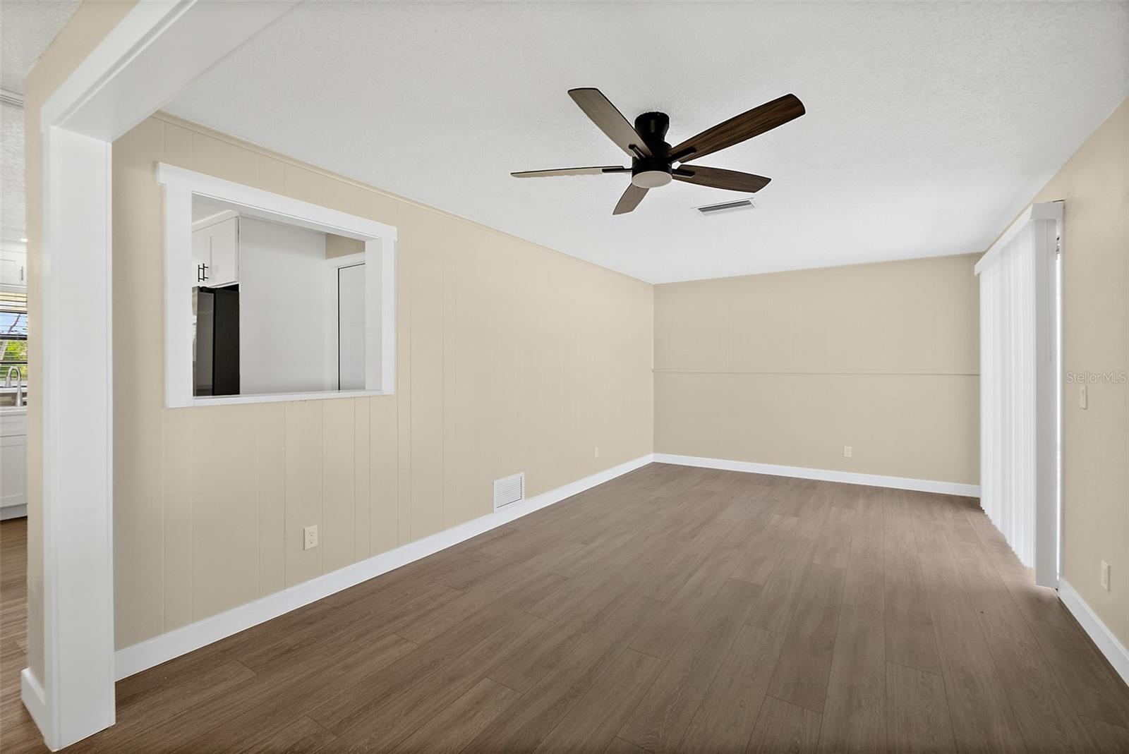 977 Whiporwill Dr Property Photo 10