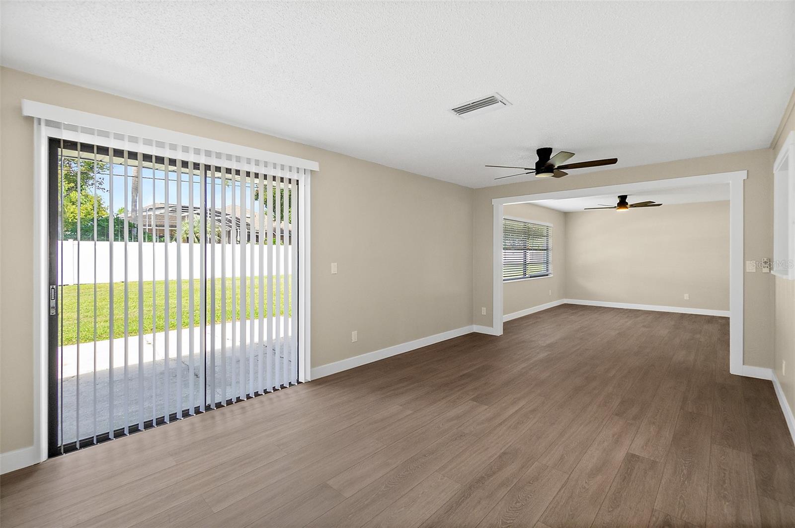 977 Whiporwill Dr Property Photo 12