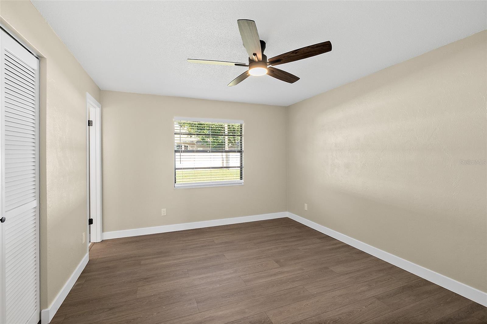 977 Whiporwill Dr Property Photo 14