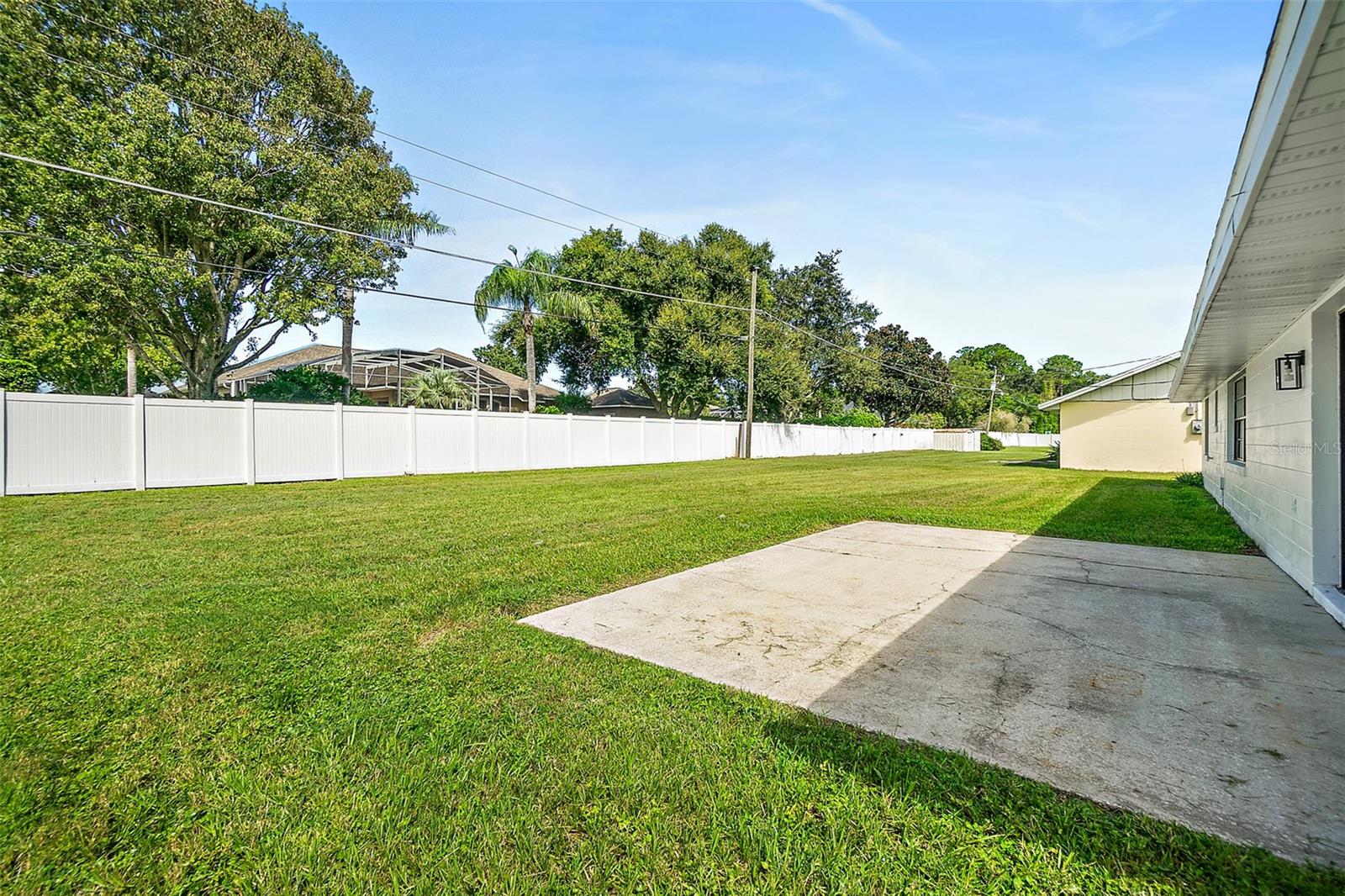 977 Whiporwill Dr Property Photo 23