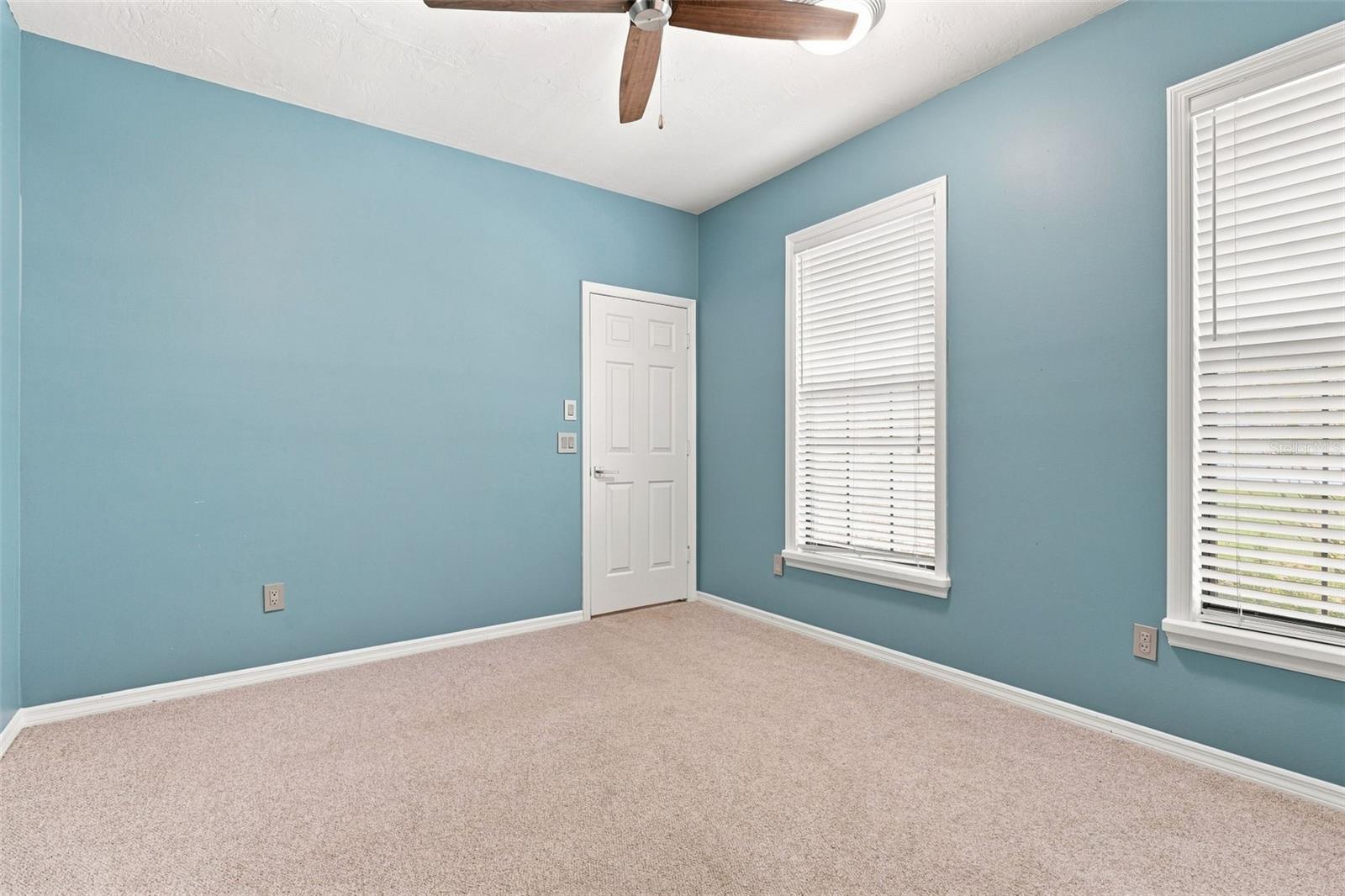 1530 W Beresford Rd Property Photo 23