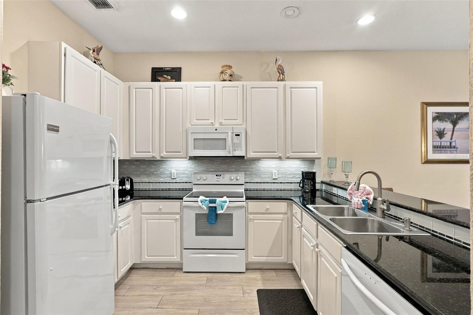512 Lucaya Loop Property Photo 12