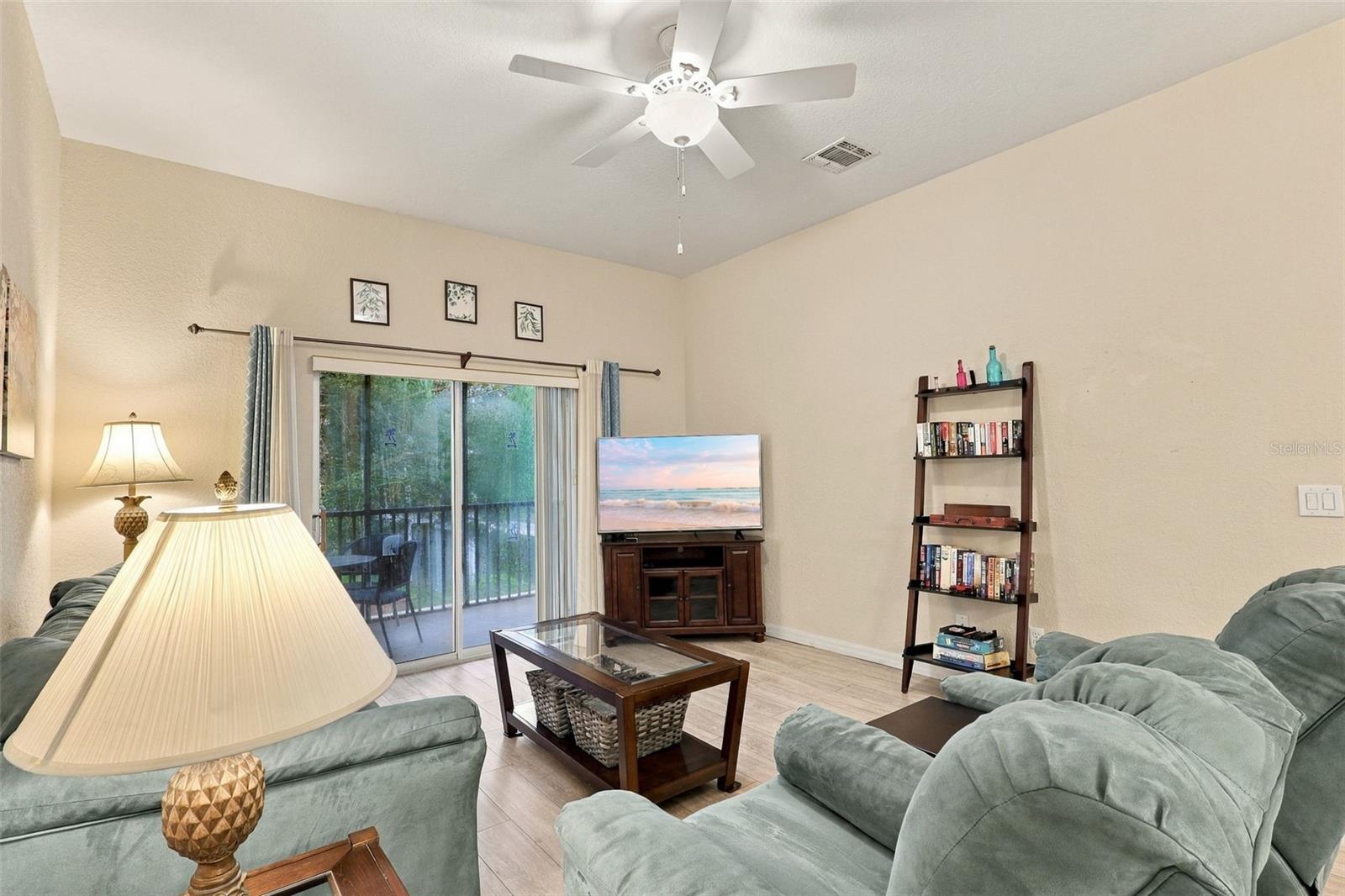 512 Lucaya Loop Property Photo 14