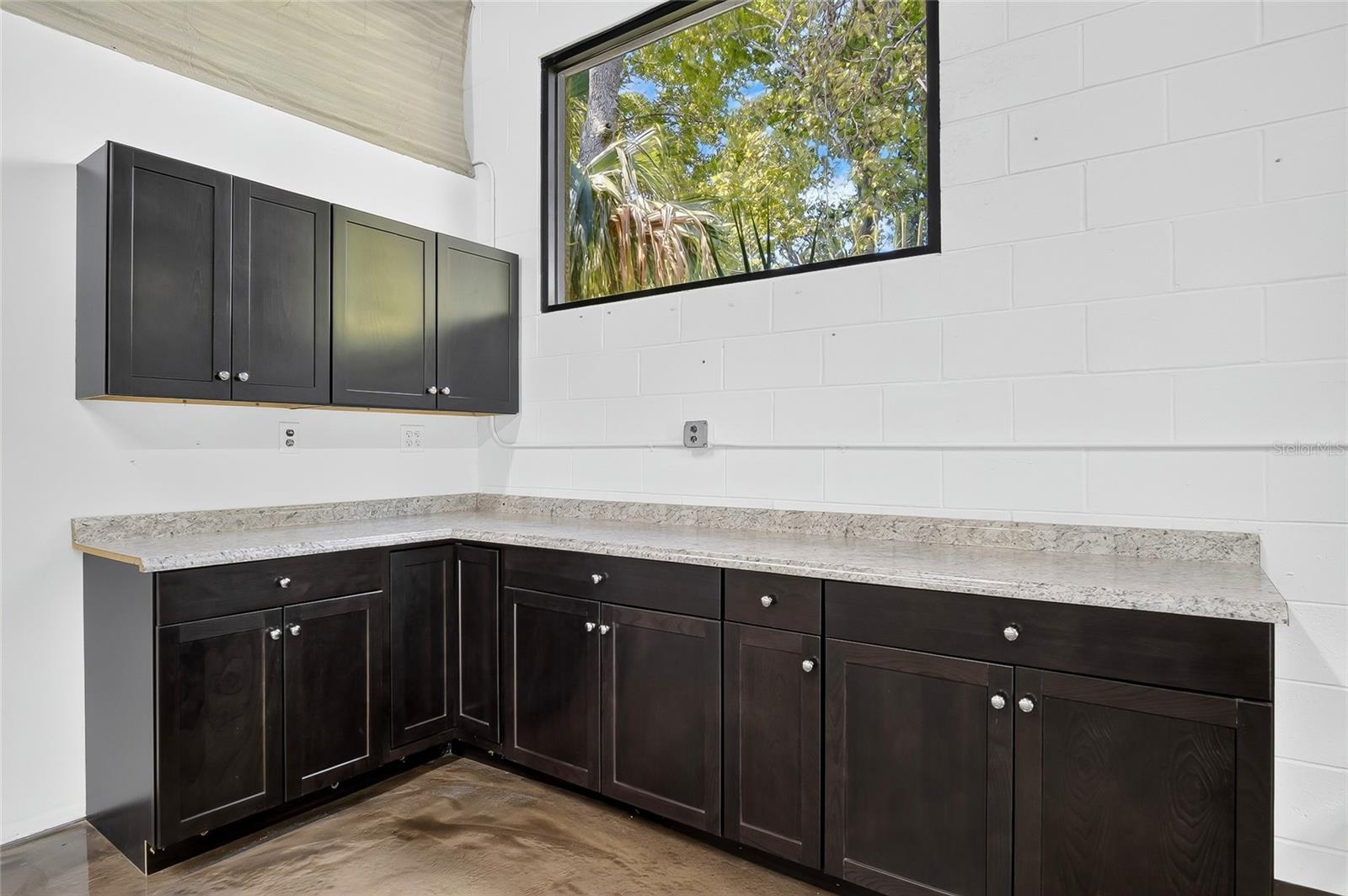531 Virginia Ave #d Property Photo 12