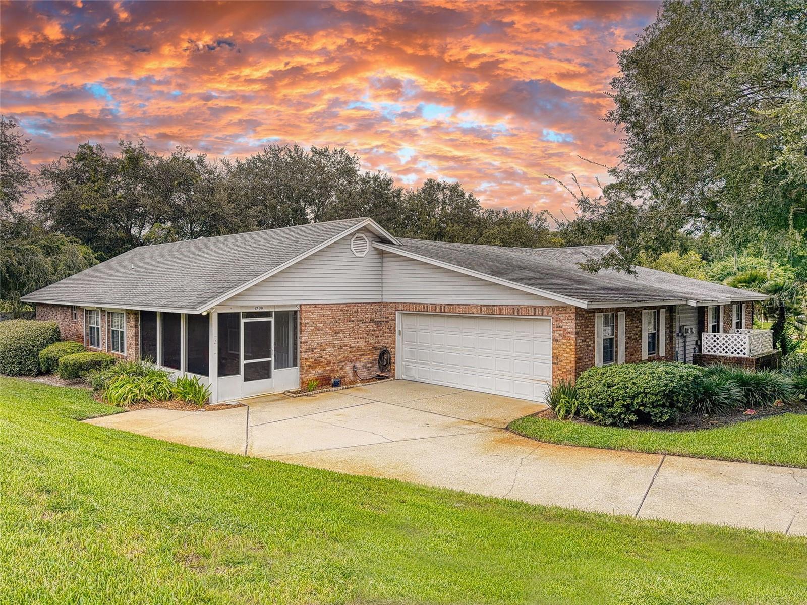 2490 S Glen Eagles Dr Property Photo 3