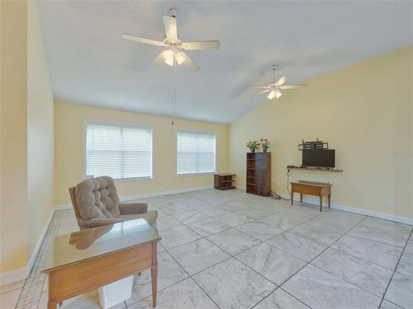 2490 S Glen Eagles Dr Property Photo 9
