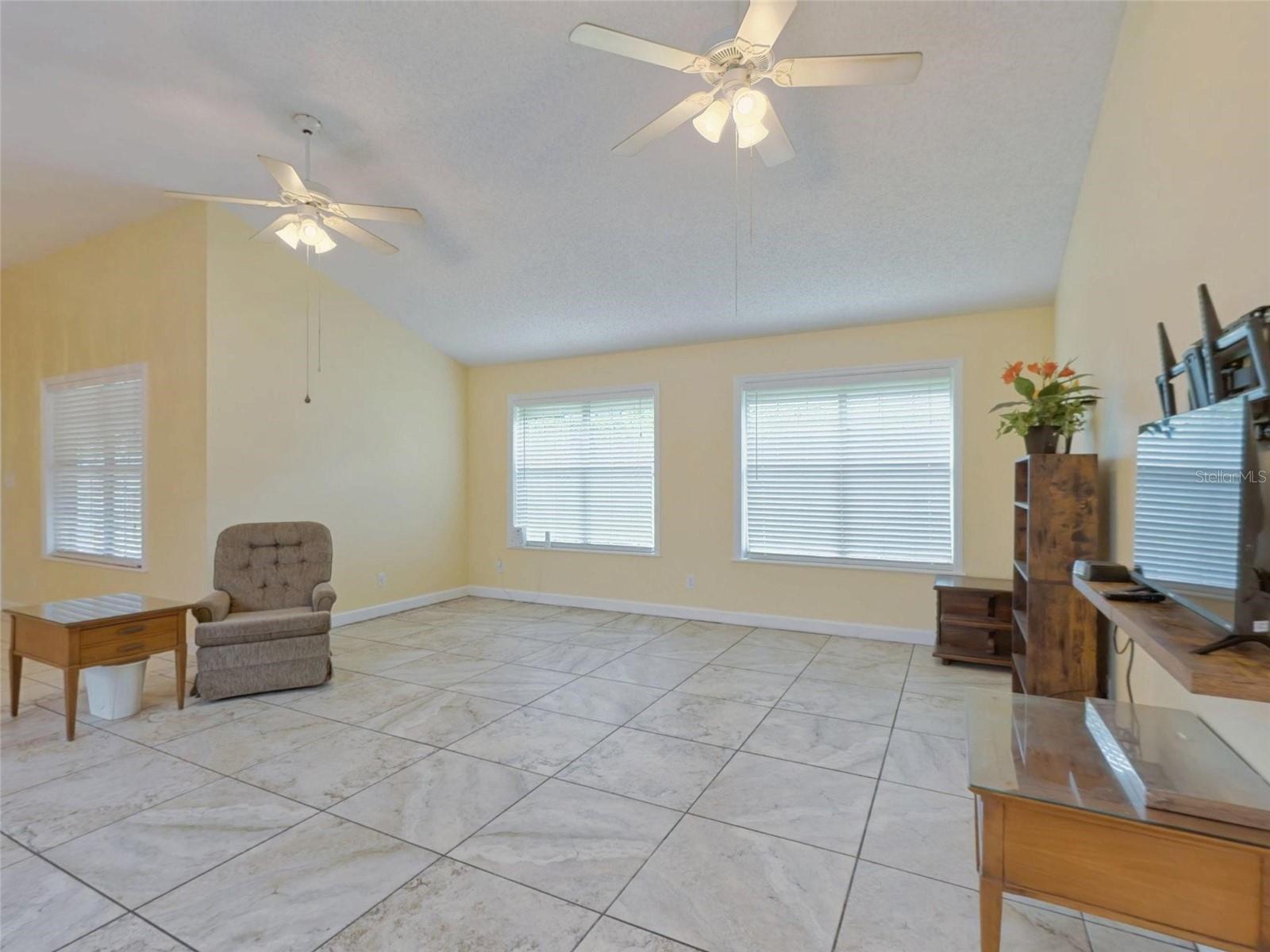 2490 S Glen Eagles Dr Property Photo 10