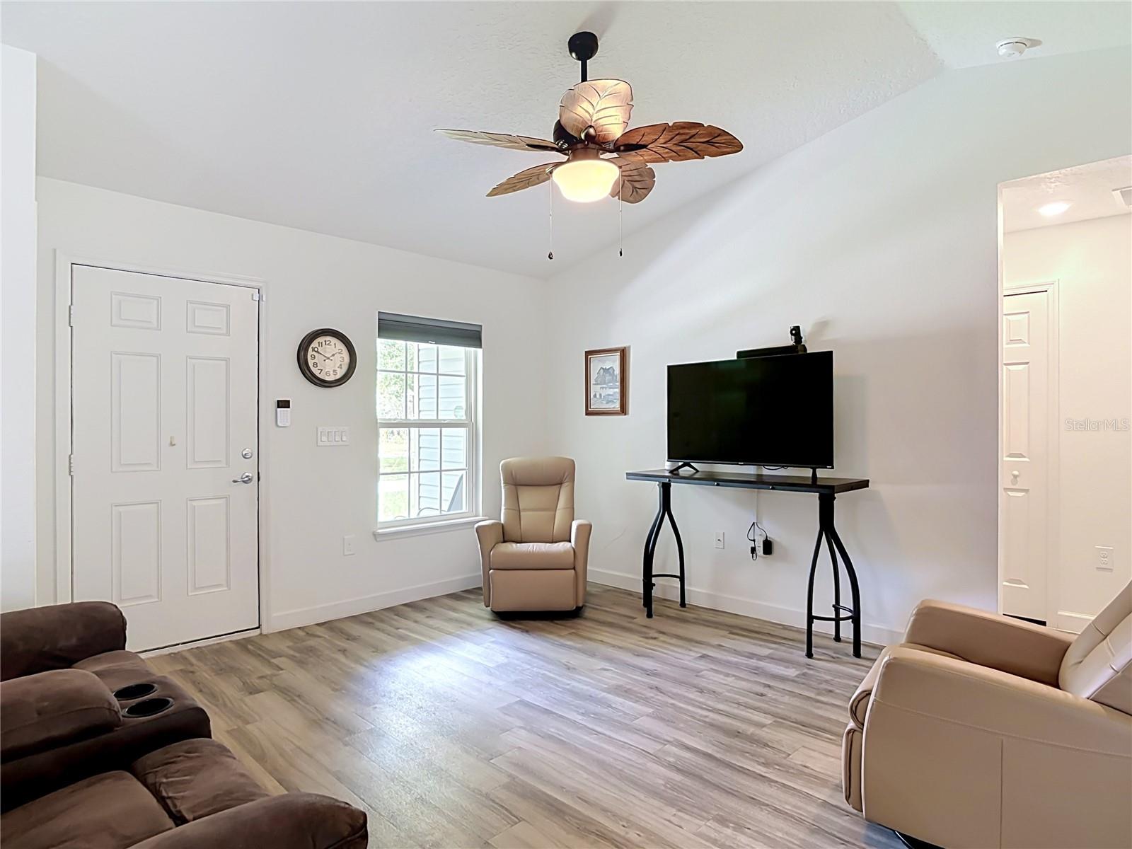 2863 Canal Rd Property Photo 11