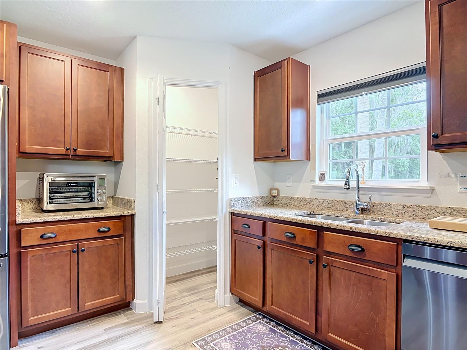2863 Canal Rd Property Photo 21