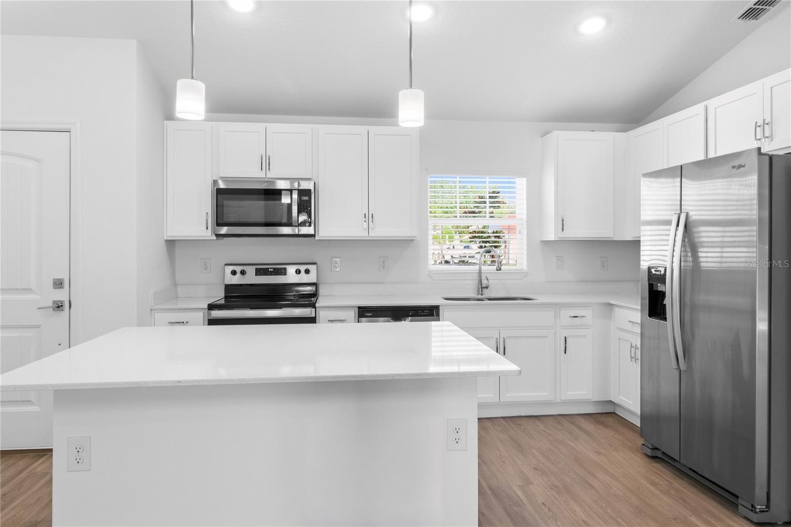 42 Woodborn Ln Property Photo 8