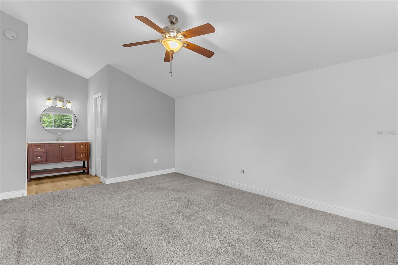 106 Westwind Ct Property Photo 23