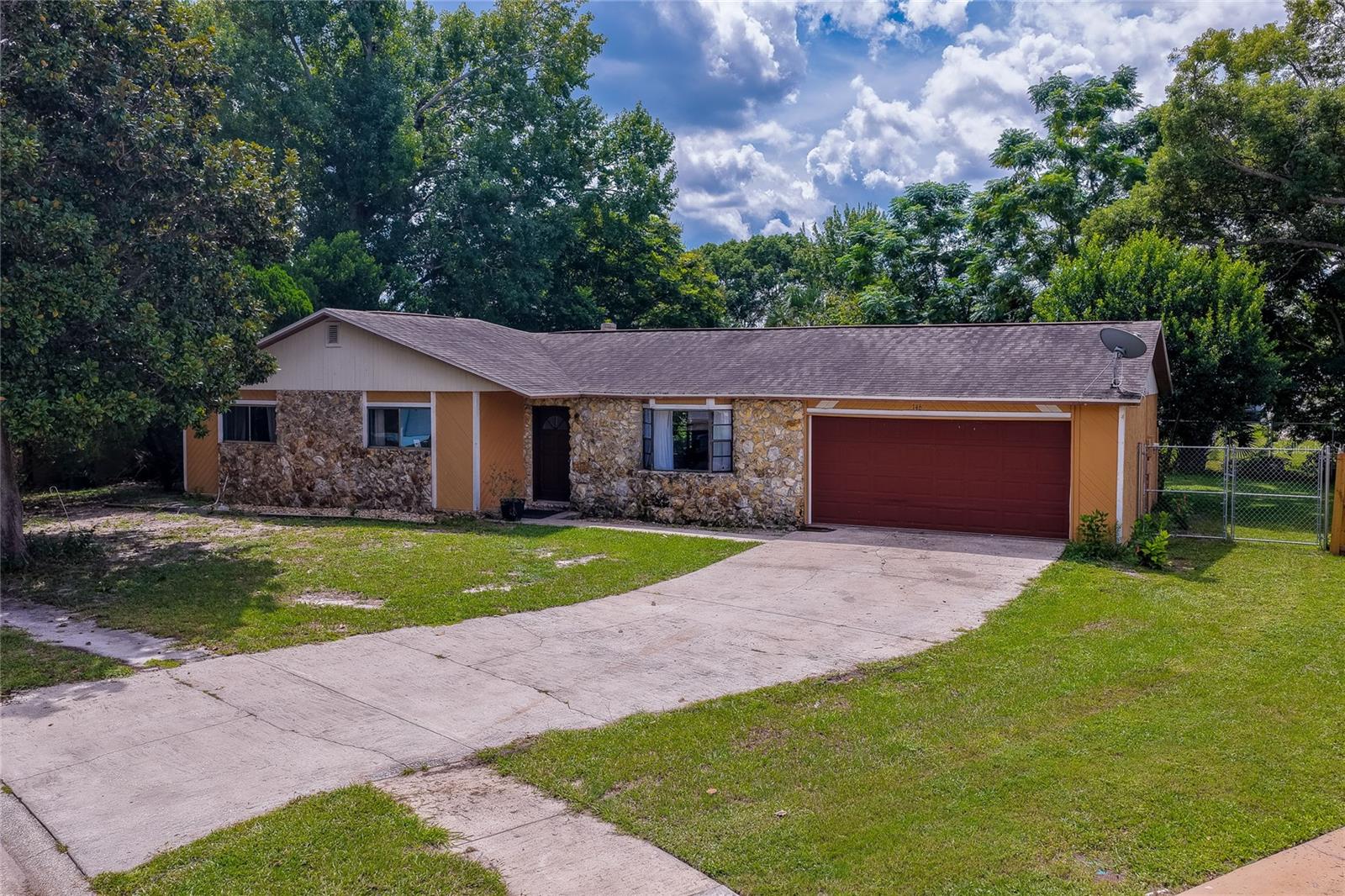 146 Westwood Dr Property Photo 1
