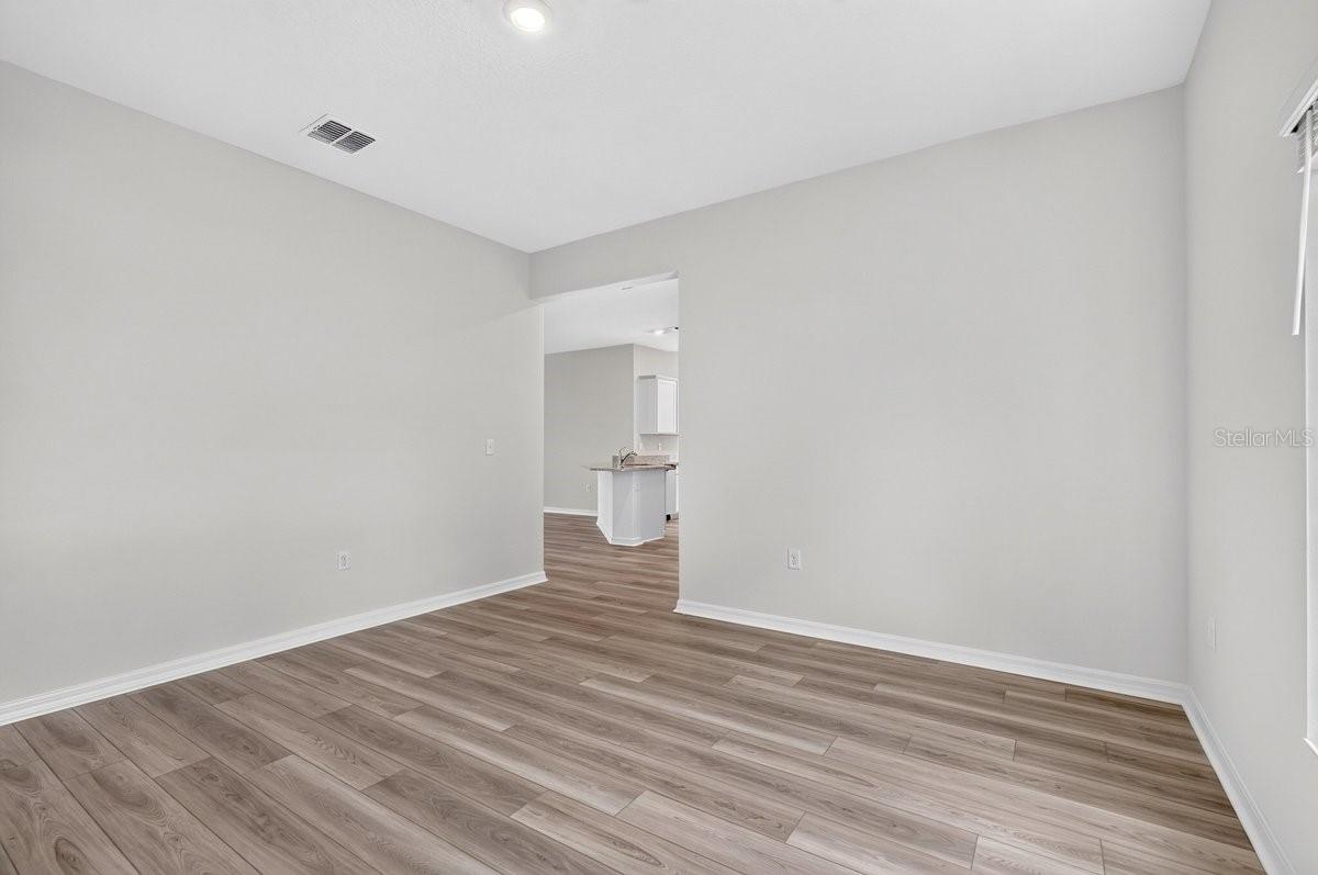 1559 Sumatra Ave Property Photo 22