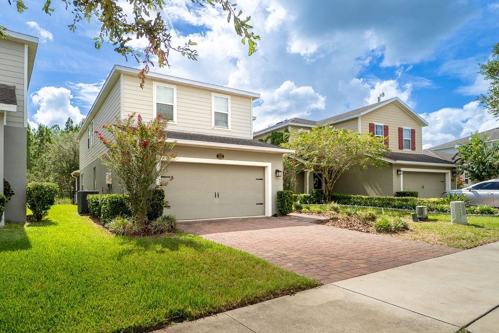 1625 Chelsea Manor Cir Property Photo 2