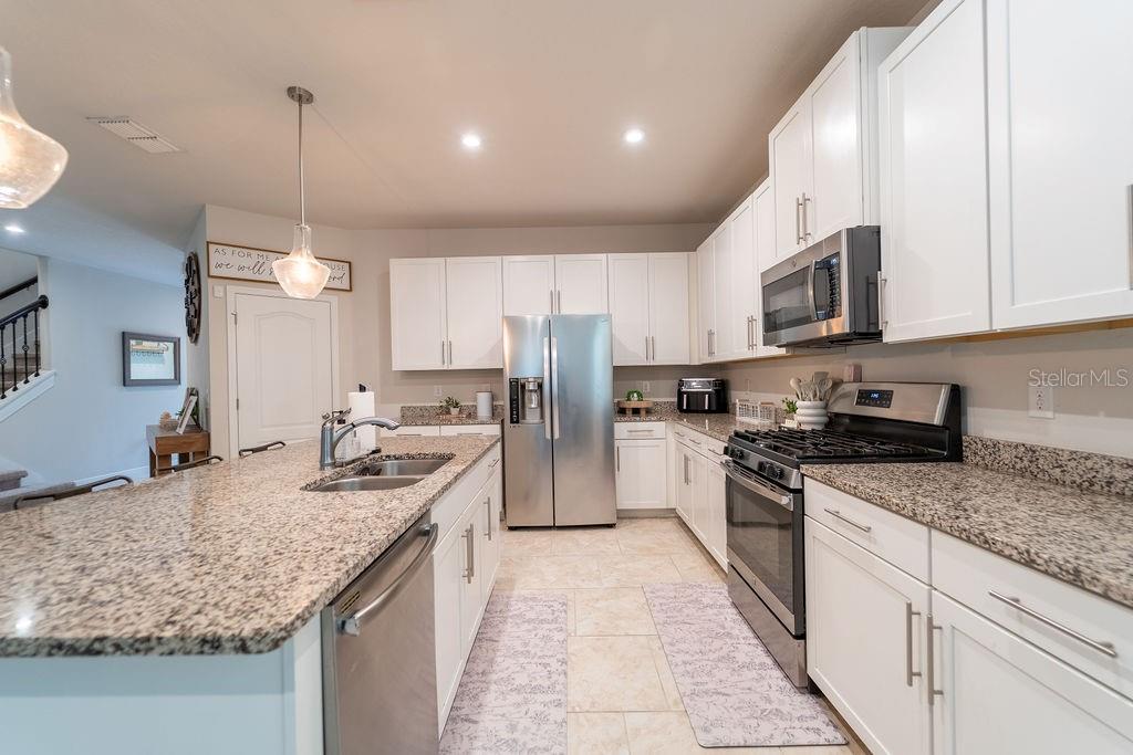 1625 Chelsea Manor Cir Property Photo 6
