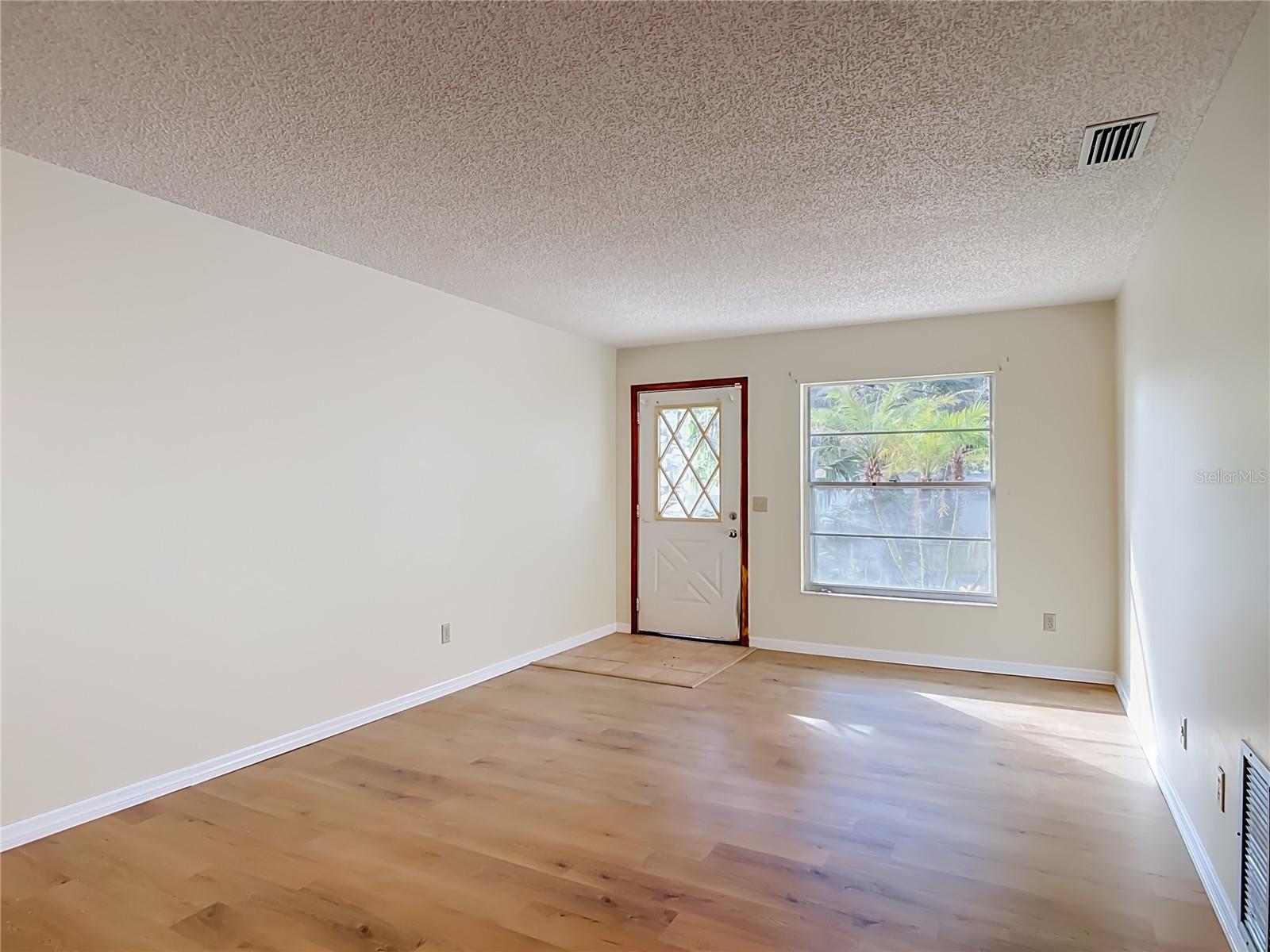 606 W Tall Pine Property Photo 11