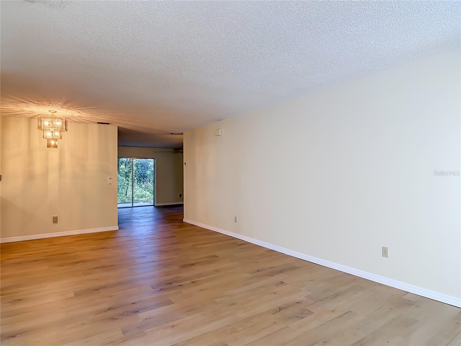 606 W Tall Pine Property Photo 12