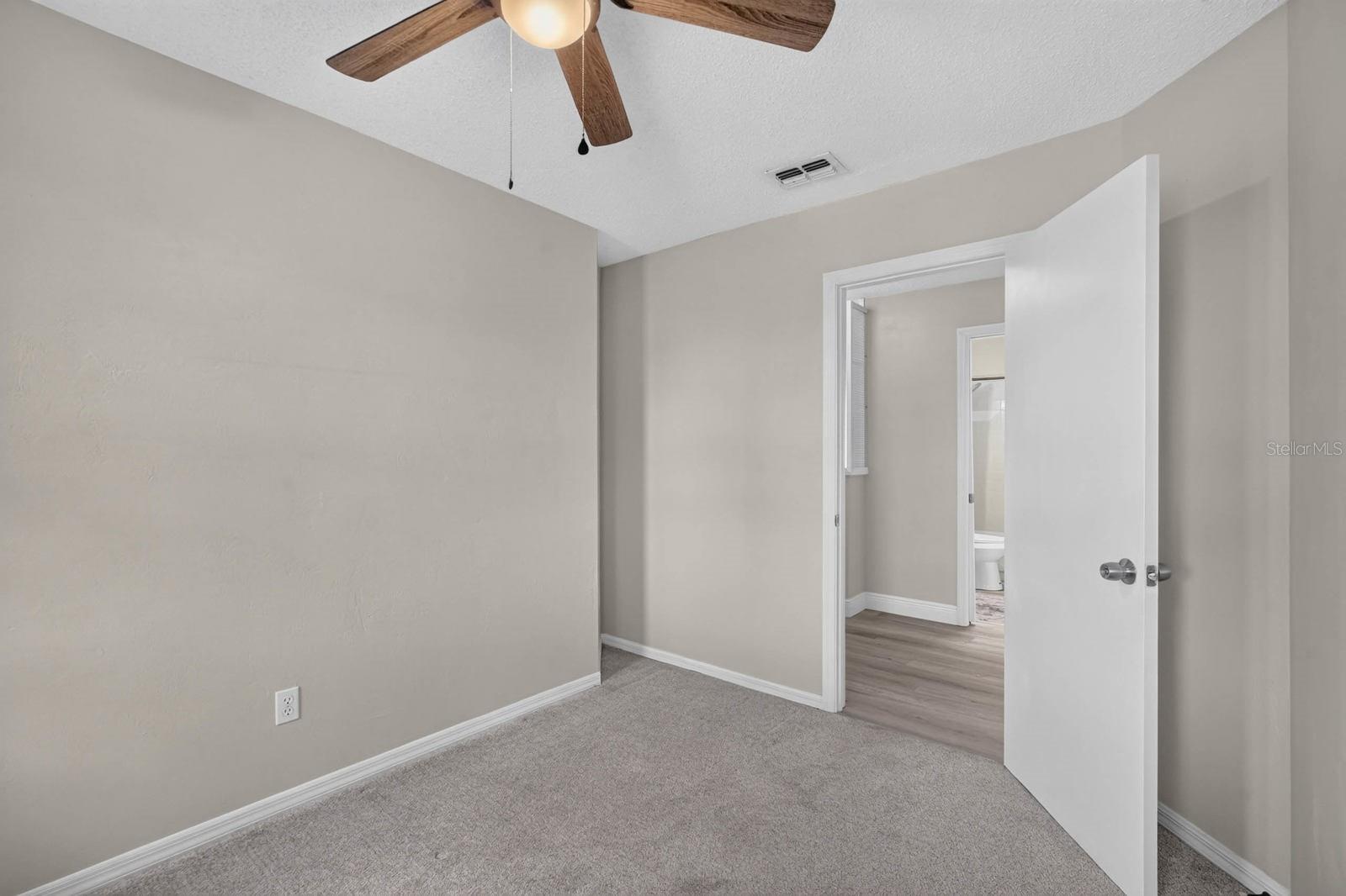 1122 Meditation Loop Property Photo 25