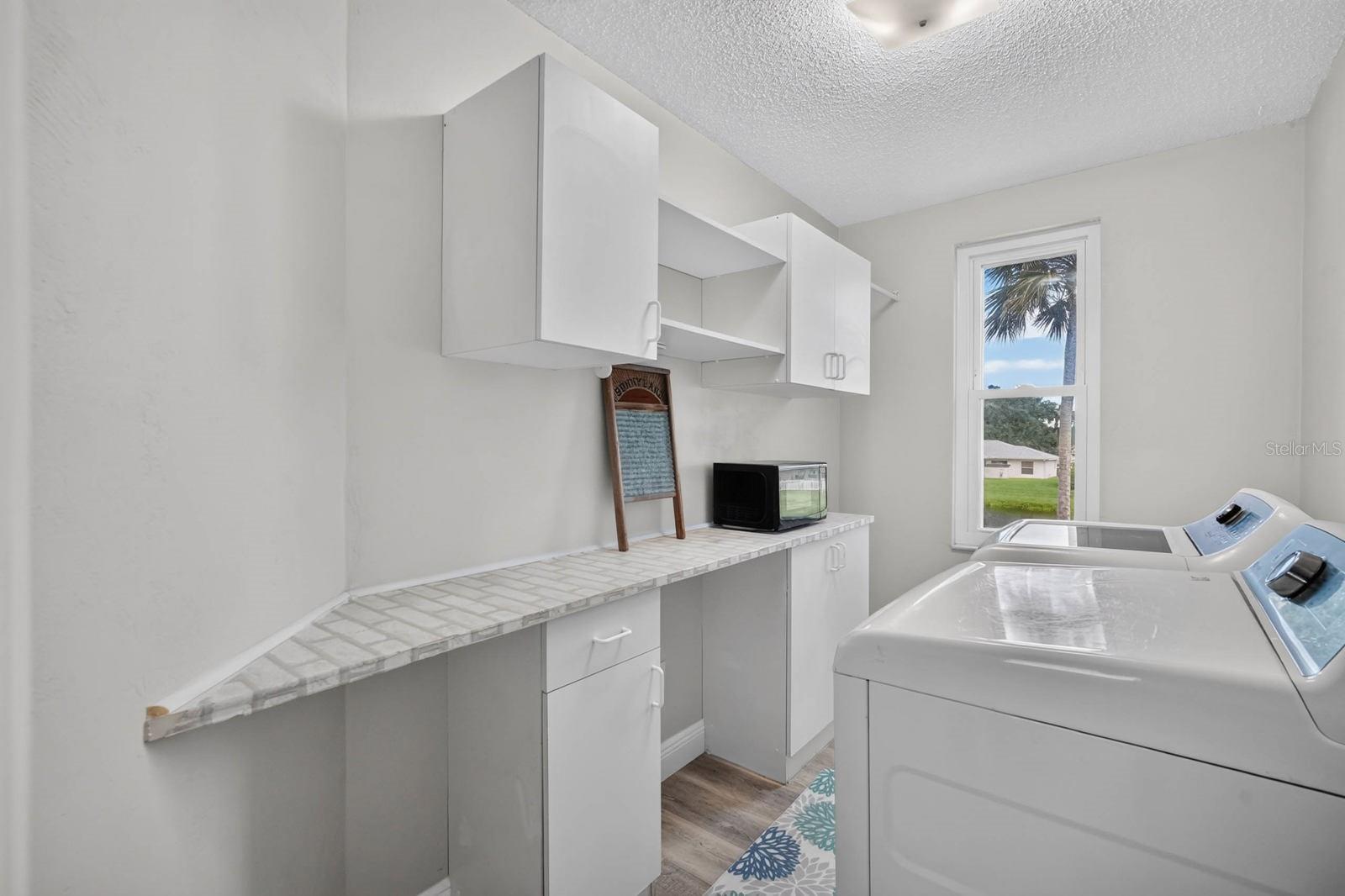 1122 Meditation Loop Property Photo 27