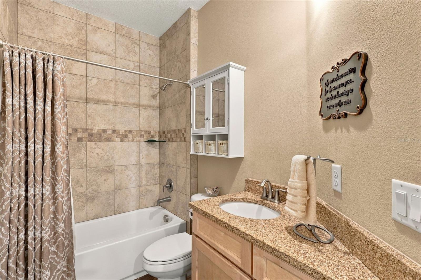 1806 Glenwood Oaks Ln Property Photo 12