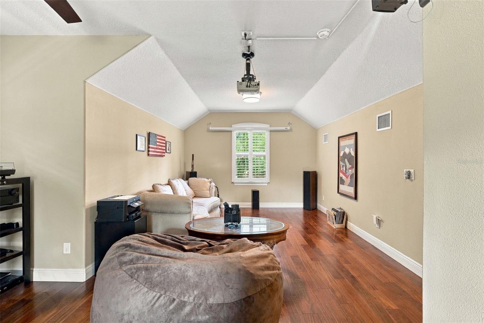 1806 Glenwood Oaks Ln Property Photo 25