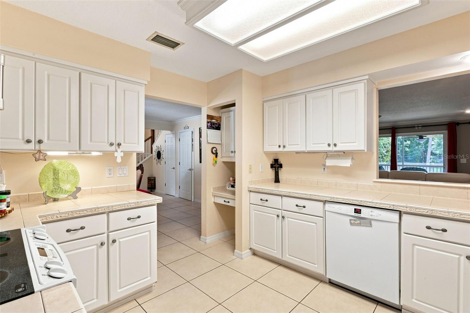 750 Old Treeline Trl Property Photo 10