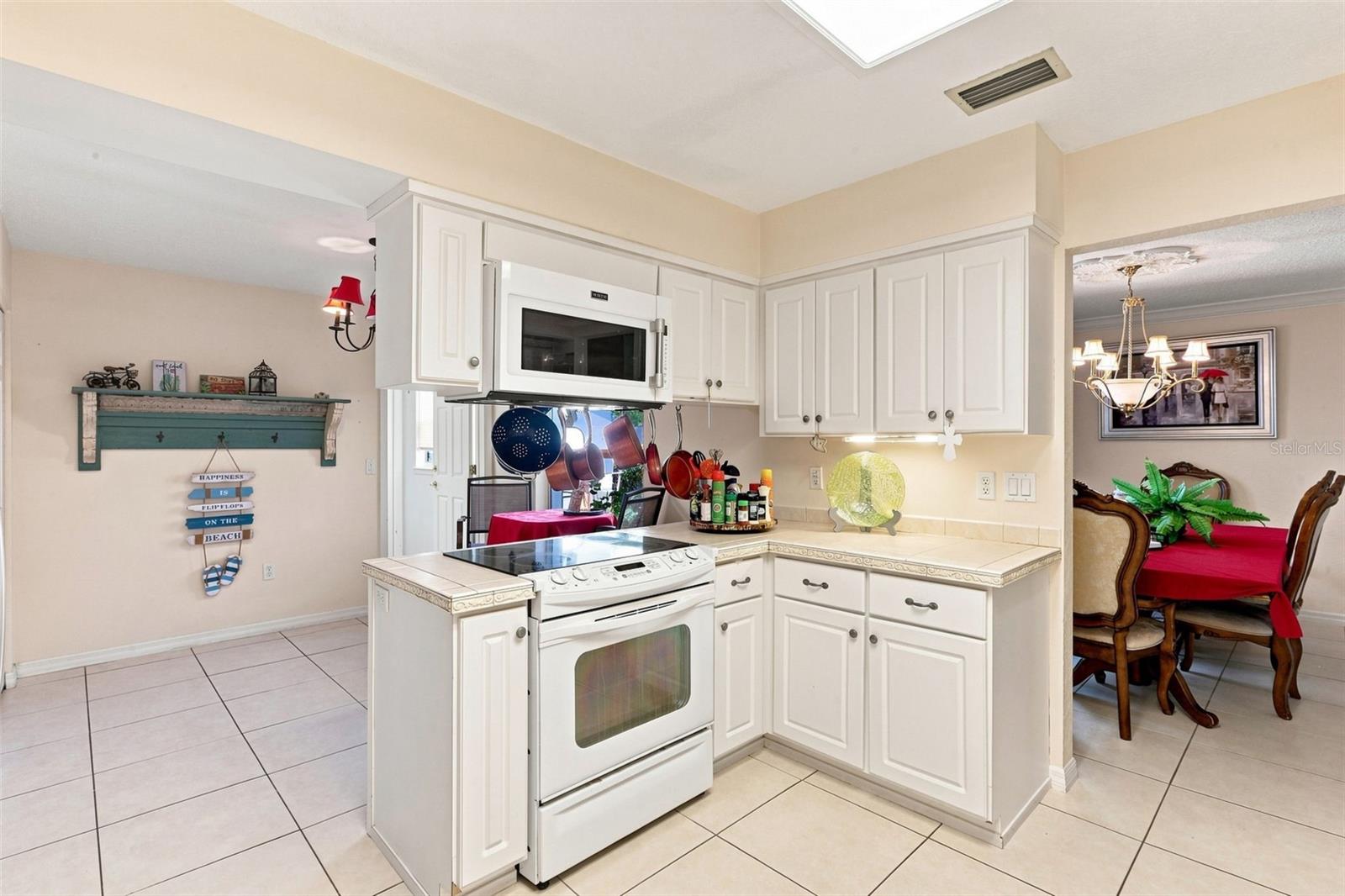 750 Old Treeline Trl Property Photo 12