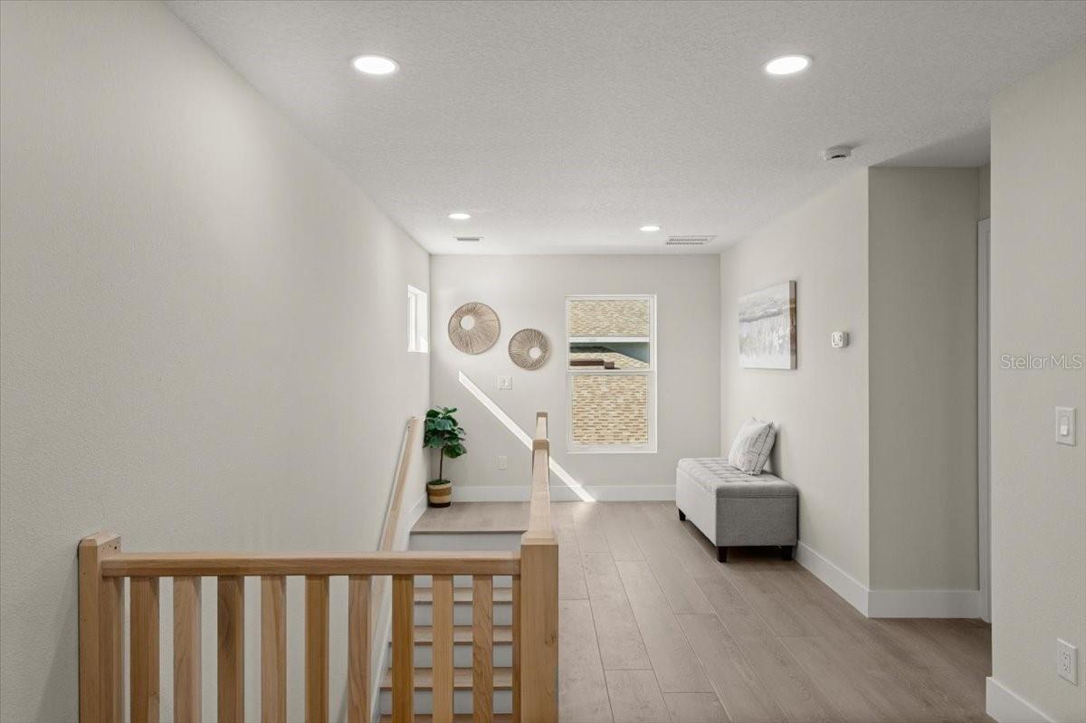 72 Aurora Ave Property Photo 35