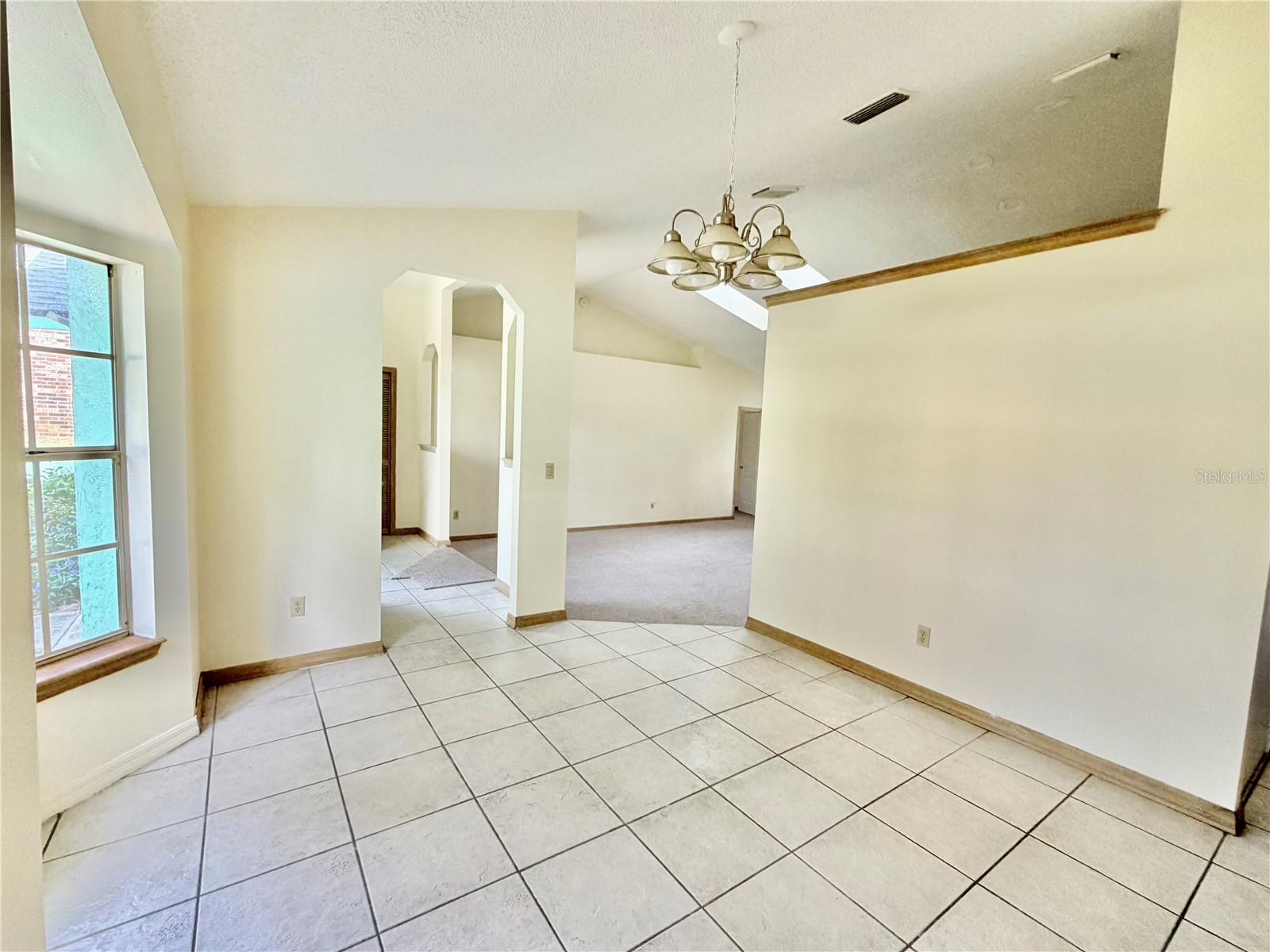 632 Fourwind St Property Photo 7