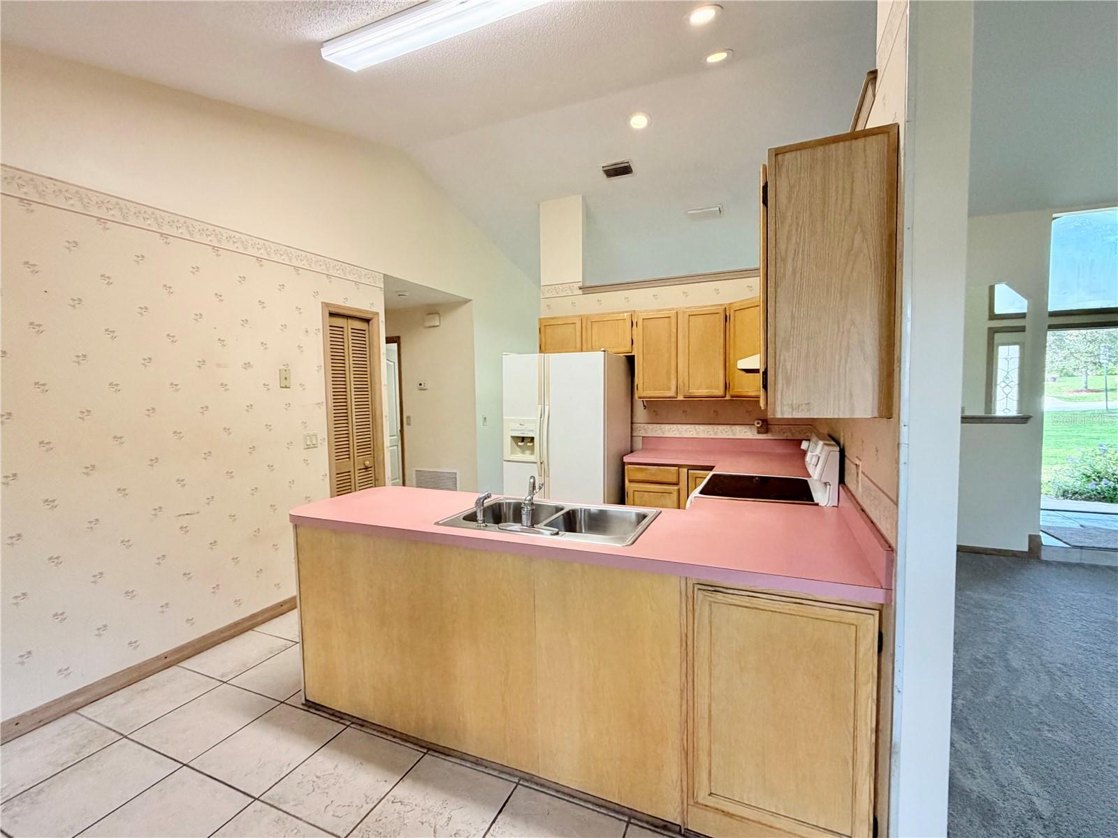 632 Fourwind St Property Photo 10
