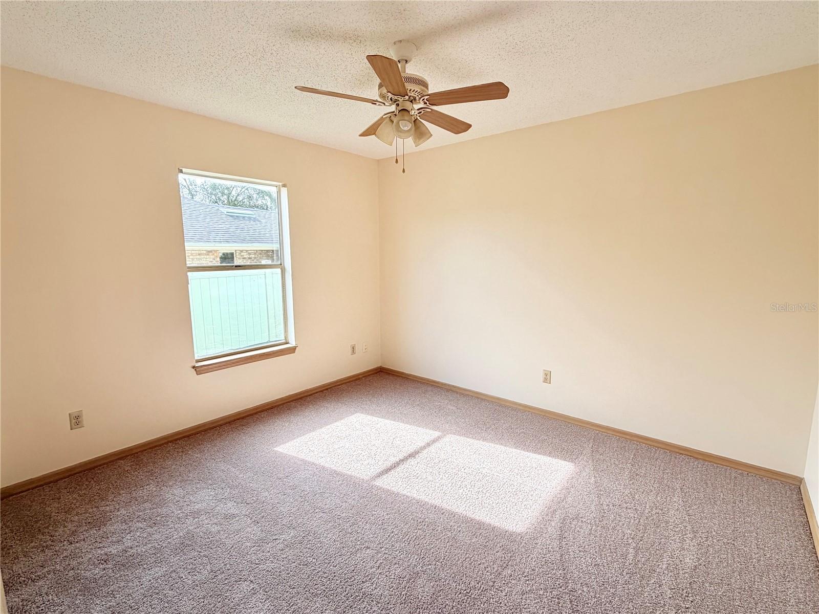 632 Fourwind St Property Photo 18