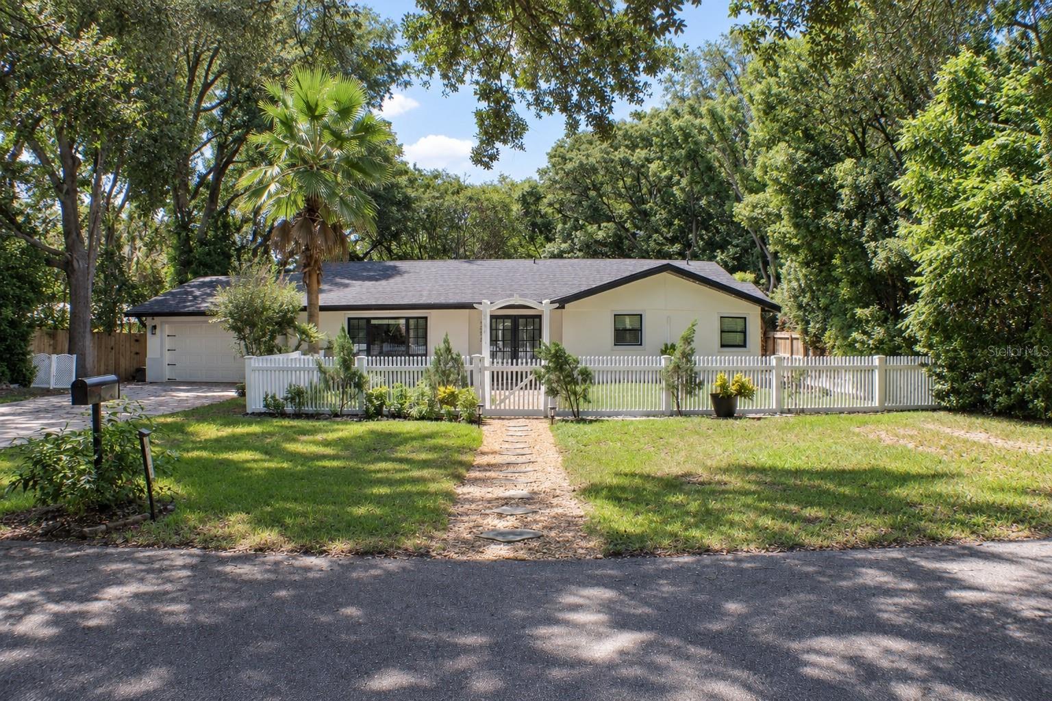 8042 Ridge Way Property Photo 4