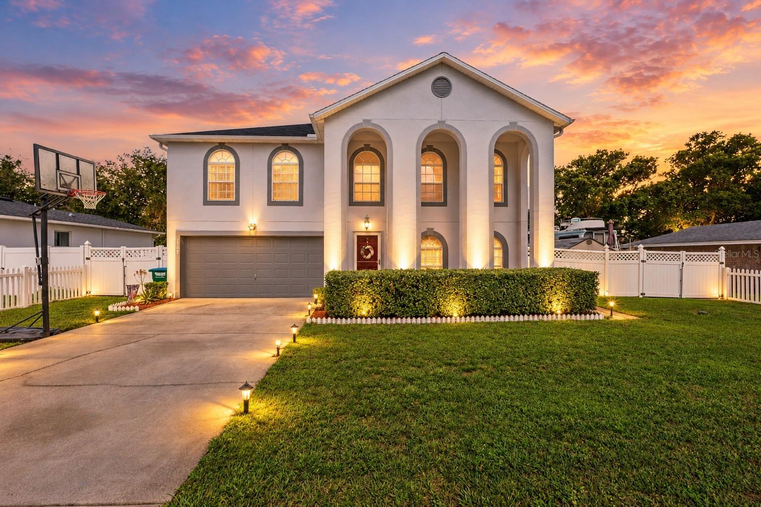 1308 Azora Dr Property Photo 1