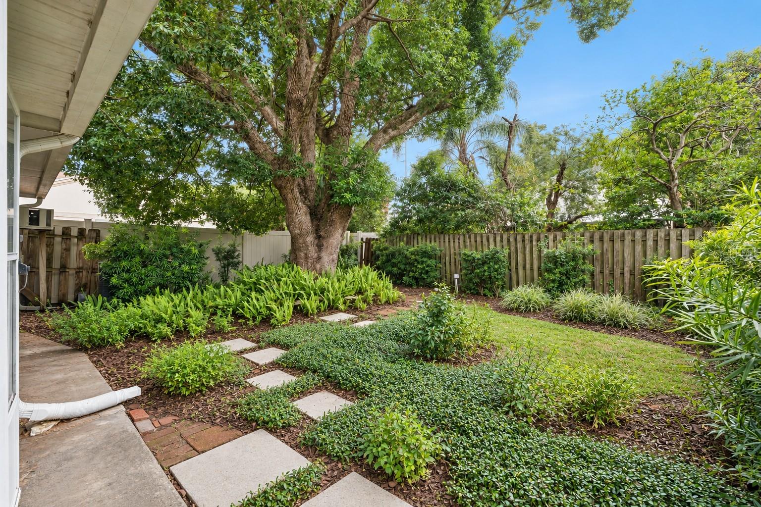 5412 Rutland Ct Property Photo 10