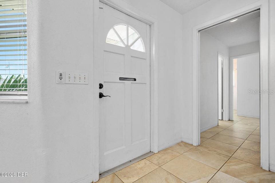 190 Ellicott Dr Property Photo 7