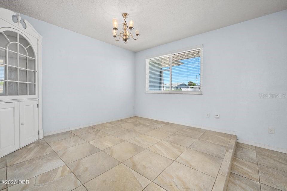 190 Ellicott Dr Property Photo 12